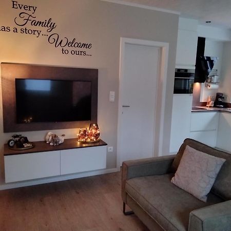 Theressa - Free Wifi En Netflix Zutendaal Exterior foto