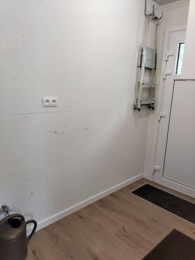 Theressa - Free Wifi En Netflix Zutendaal Exterior foto