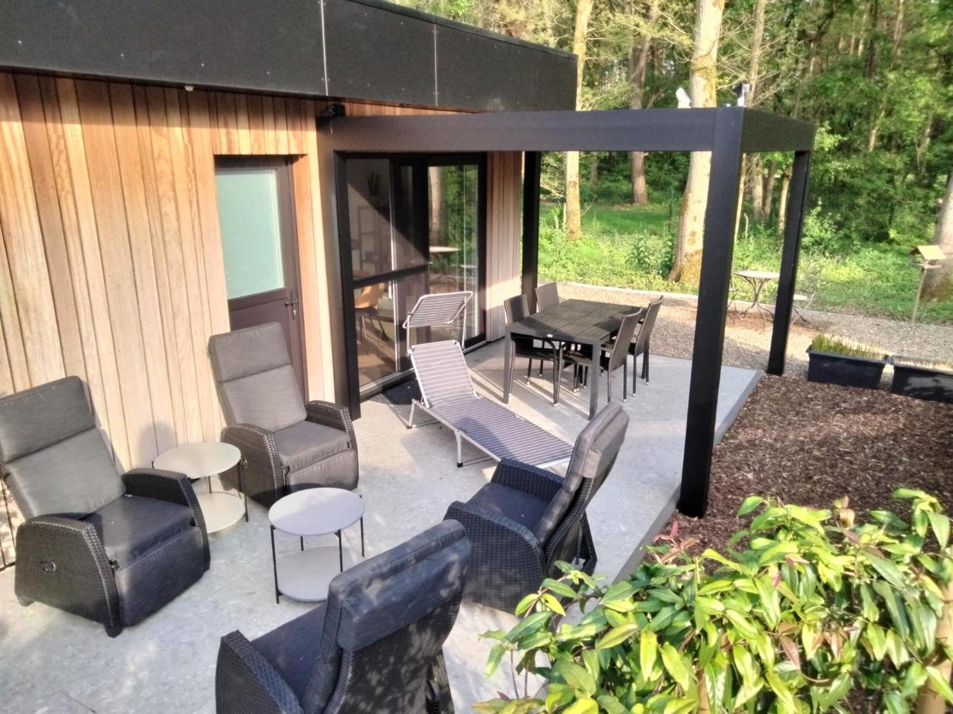 Theressa - Free Wifi En Netflix Zutendaal Exterior foto
