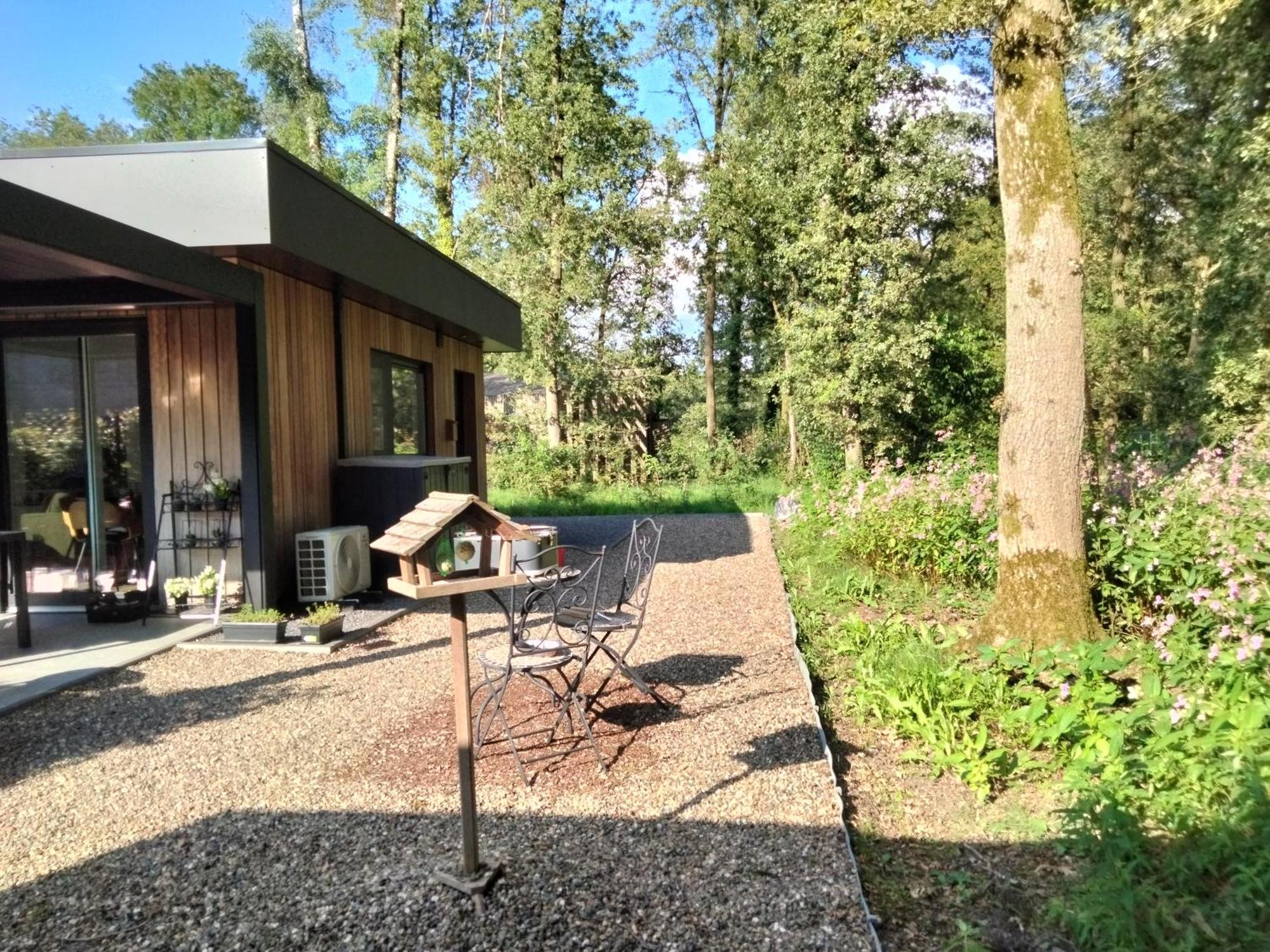 Theressa - Free Wifi En Netflix Zutendaal Exterior foto