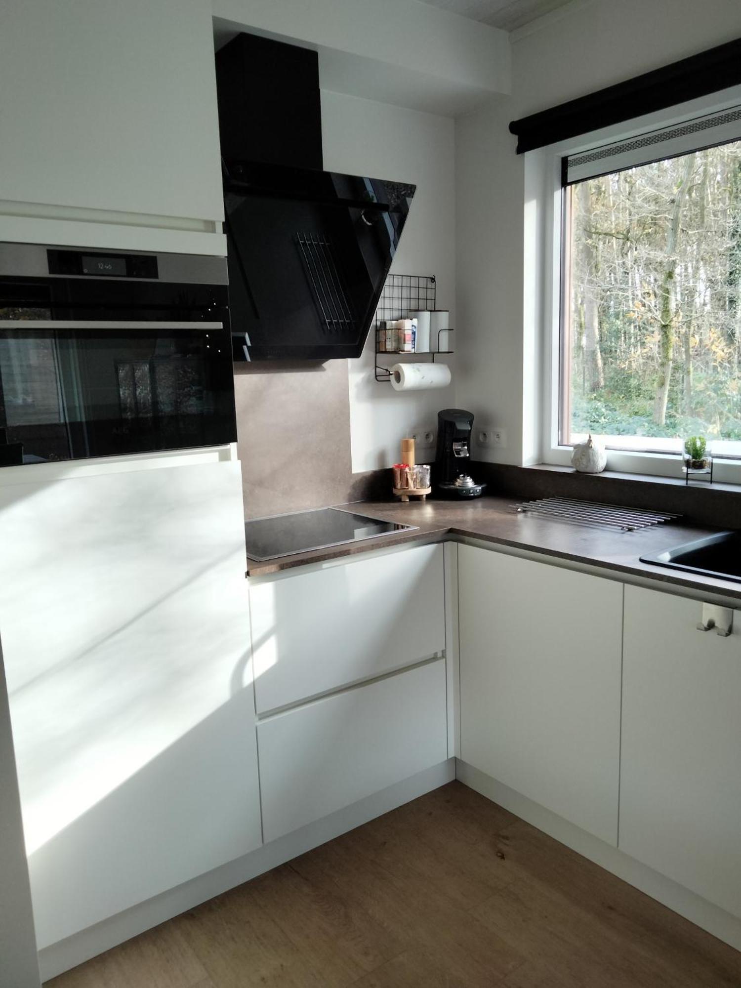 Theressa - Free Wifi En Netflix Zutendaal Exterior foto